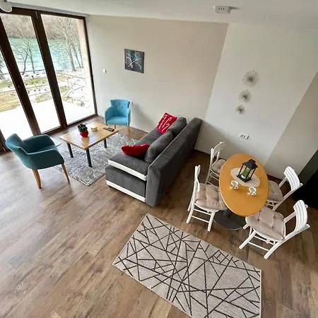 펜션 Moderna Kuca *