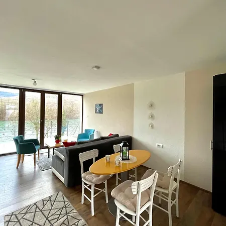 Tatil Evi Moderna Kuca