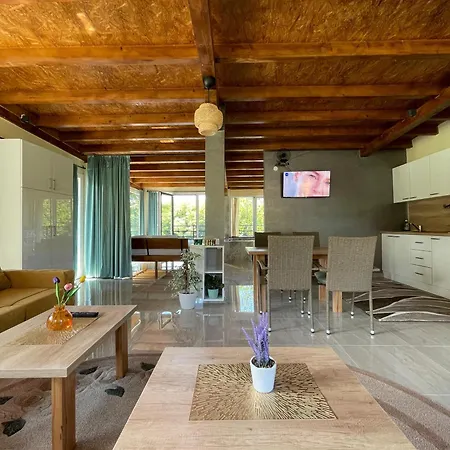 Tatil Evi Moderna Kuca
