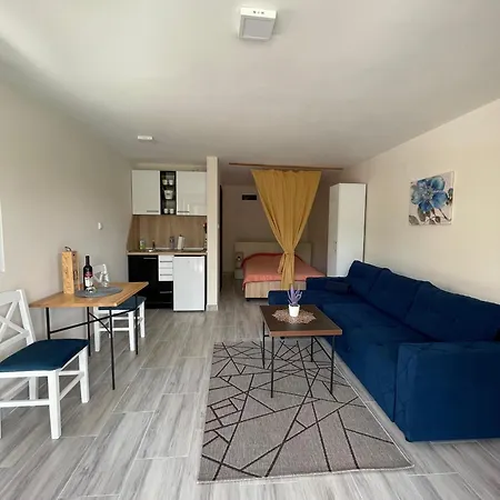 Tatil Evi Moderna Kuca