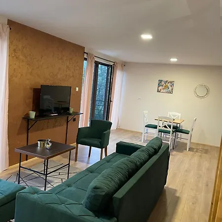 Moderna Kuca Hébergement de vacances