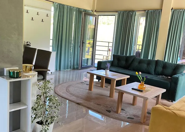 Moderna Kuca 펜션 바이나 바슈타