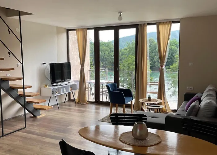 Moderna Kuca 바이나 바슈타