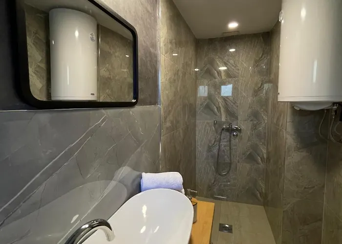 Moderna Kuca * 바이나 바슈타