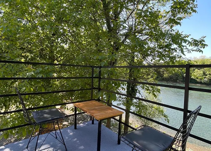 Moderna Kuca 펜션 바이나 바슈타