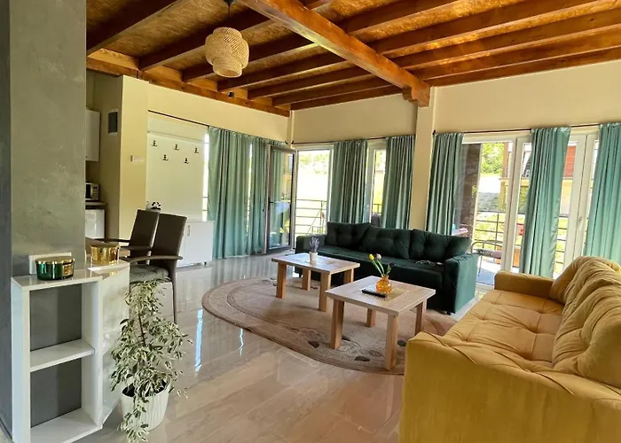 Moderna Kuca * 바이나 바슈타